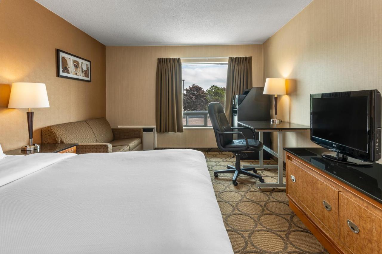 Comfort Inn Алма Номер фото